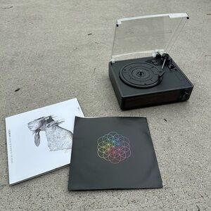 Black Turntable Record Player